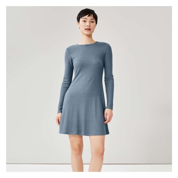Elegant Blue Long Sleeve Dress - Picture 8 of 8